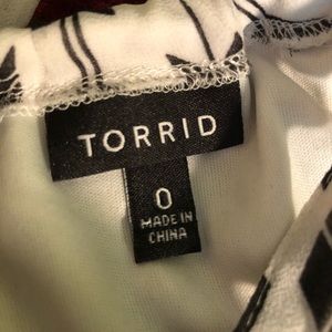 torrid Dresses - Arrow print Torrid maxi dress torrid Dresses - Arrow print Torrid maxi dress